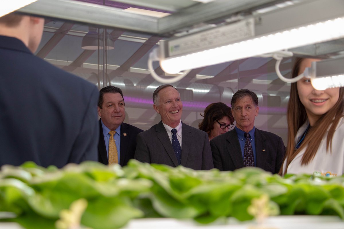 PACharters2023's tweet image. PCPCS was honored to tour @CommCharterAcad w/ the House Education Committee.  We heard from students who are building skills for careers they have identified an interest in and also saw firsthand how a cyber charter school works. #SchoolChoice #pacharters #PAHouseDems #PAHouseGOP