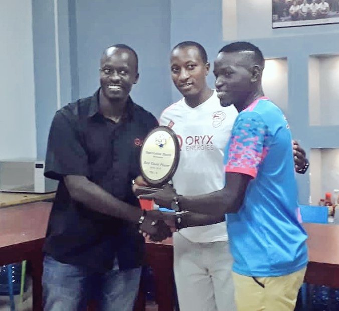 Douglas_Oj's tweet photo. @Talibans2 present @TheSMACKLeague SN3 Trophy
π to #WindowFc sponsors #ORYXENERGIESUGANDA https://t.co/0KAJP9fYVj