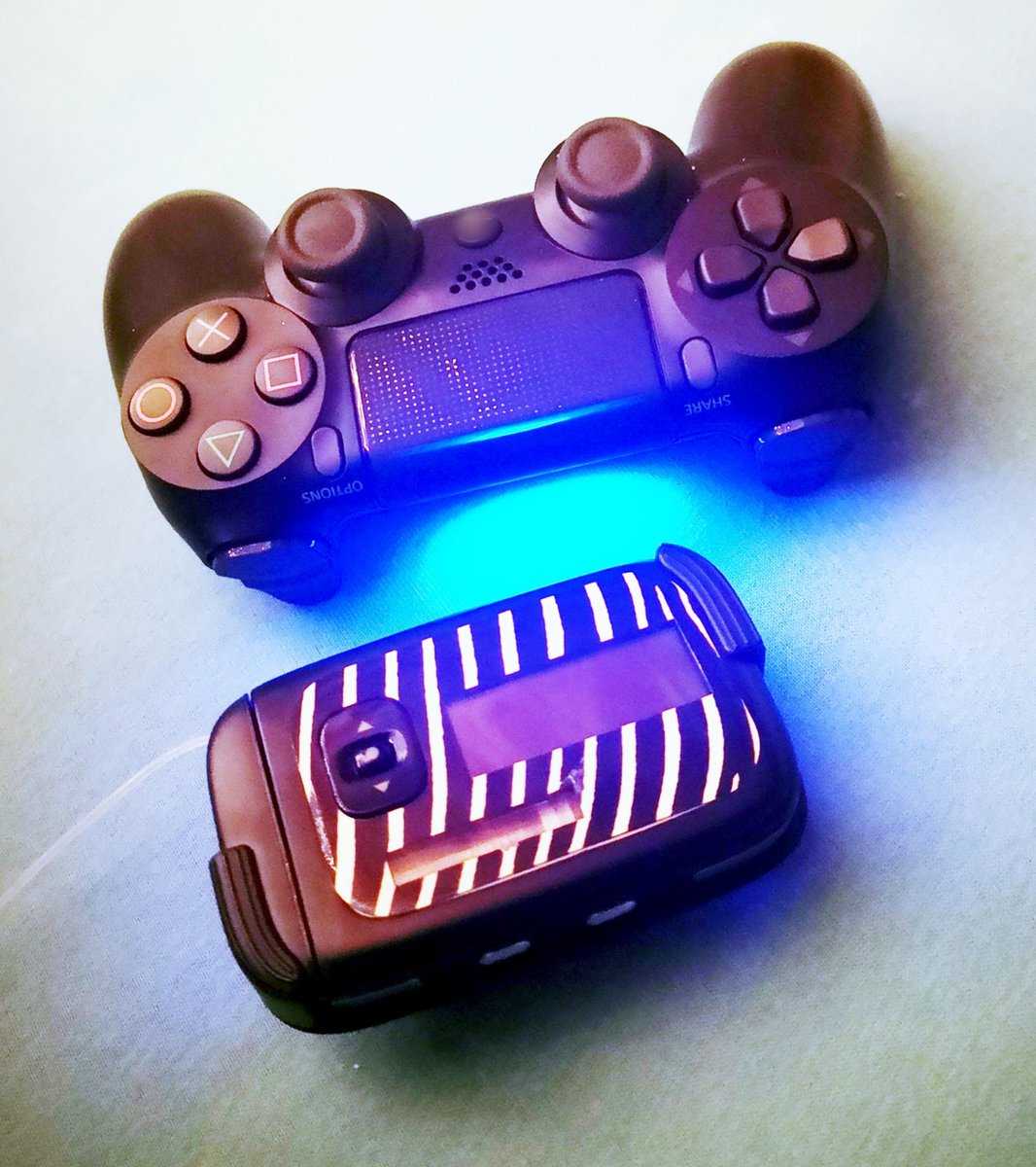 Netflixen und ein bisschen Basalrate einstellen.

Ich mache gerne beides gleichzeitig und natürlich alles im Bett. Hier ist es einfach am gemütlichsten.
Hier passiert das Wichtigste im Leben 🙈😝