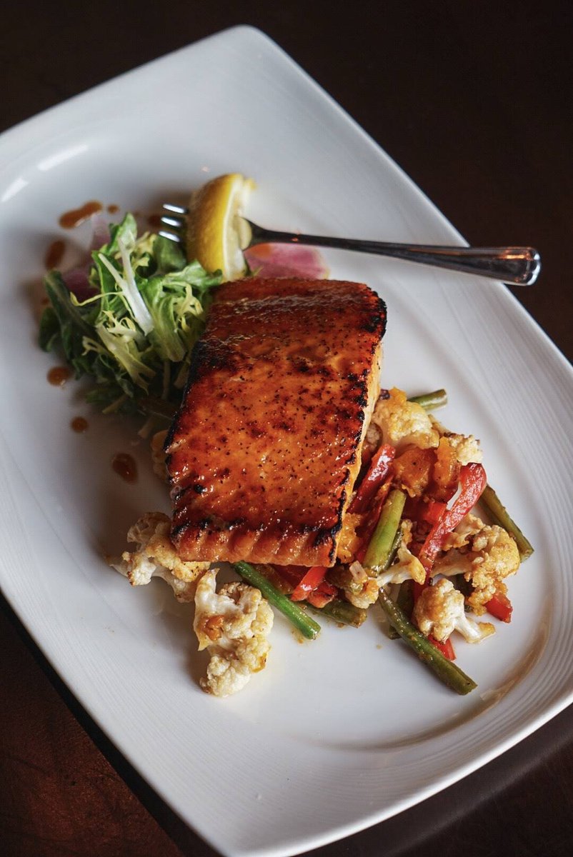 #fishfridays 

Looking for a tasty fish platter for dinner tonight? Our Black Pearl Salmon is perfect for you🙌🏼

-miso glazed, charred bok choy, coconut grit cake, red curry dashi broth-
