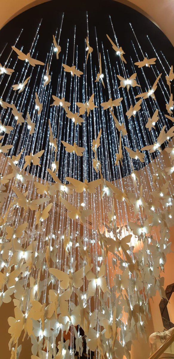 eugene_andre's tweet photo. Big opening @lladro
#lightingDesign #Lamps #Design #Barcelona #BcnDesign #BCN #porcelain #Porcelana #Diseño #Lamparas #Luminarias https://t.co/ROcIGt6boy