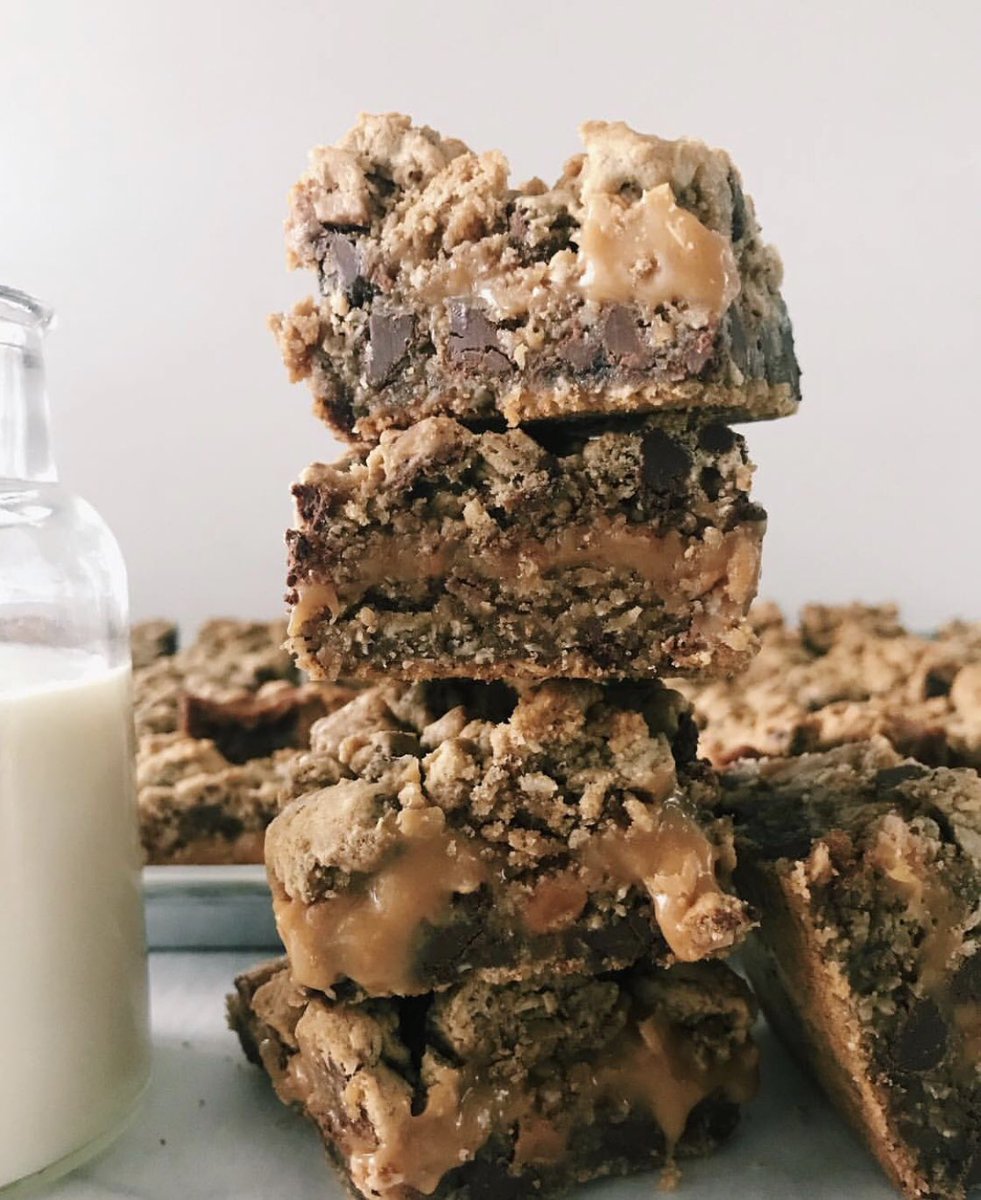 fix_cookie's tweet image. Start your weekend with a Booty Bar😛🎉 #CookieFix