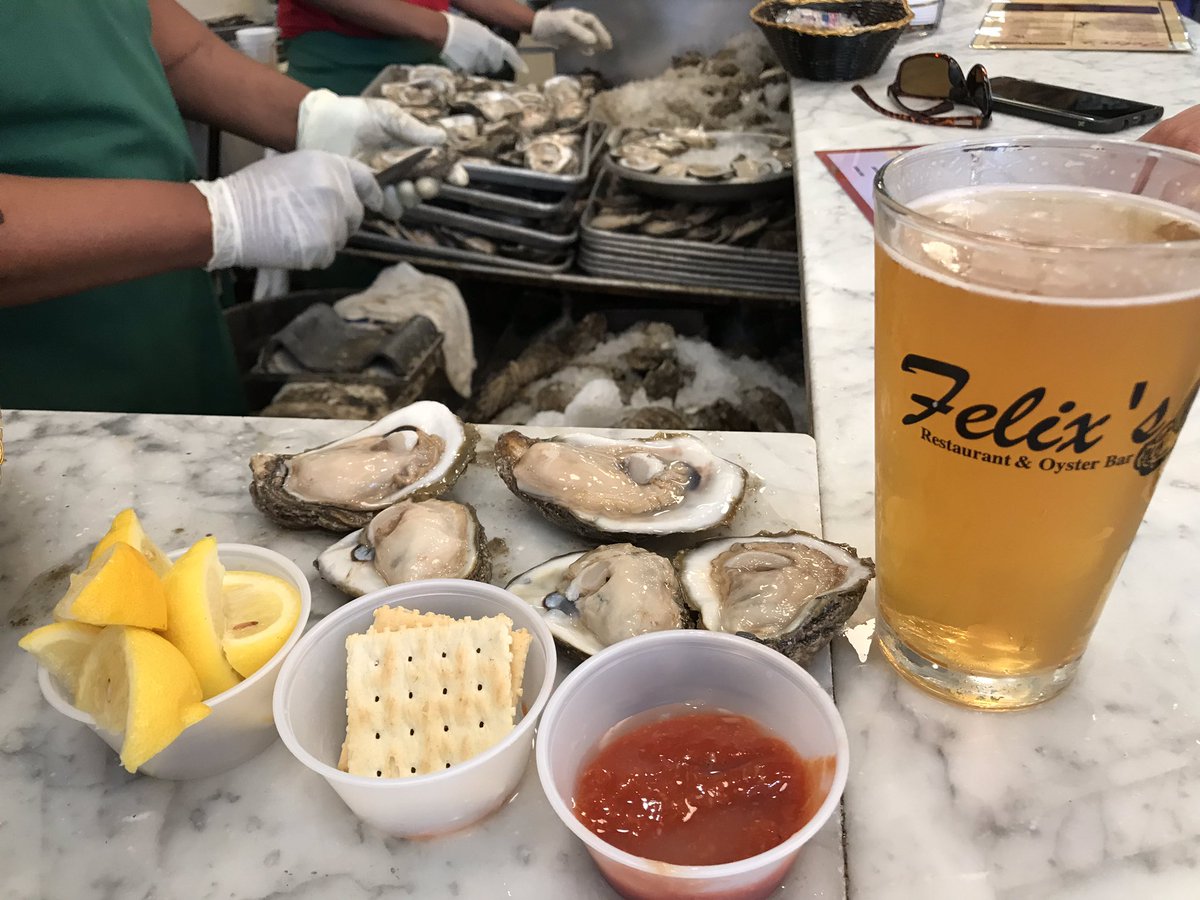mckayWSB's tweet photo. As my new friend and former ATL resident Yvette reminds me its all about balance when you come to #NewOrleans #litelunch @FelixsNOLA #oystersonhalfshell #seafoodsalad #louisianalumpcrabmeat #boiledshrimp #ceasarsdressing @TheAbitaBeer #strawberry #smilinyumcam @ArumsFoodFotos https://t.co/Ig51XCOQCT
