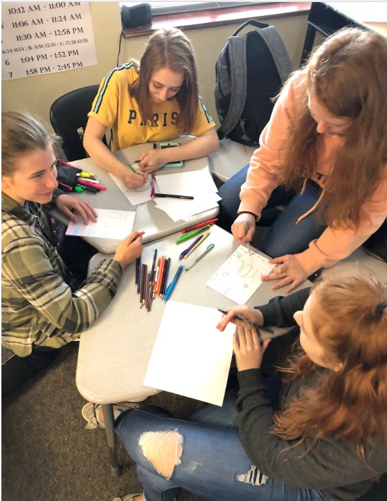 RedCrossRPHS's tweet photo. The Red Cross Club had an amazing time making thank you cards for Marines, can’t wait to do it again! @RPHS_Panthers https://t.co/nfT4lAAIjG