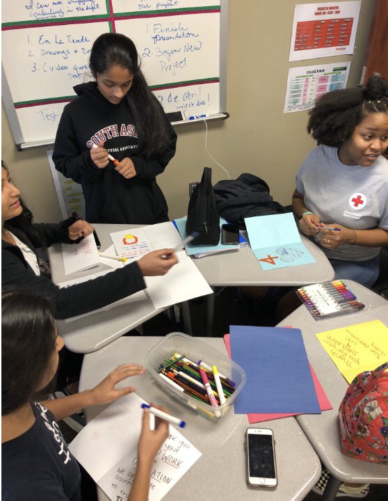 RedCrossRPHS's tweet photo. The Red Cross Club had an amazing time making thank you cards for Marines, can’t wait to do it again! @RPHS_Panthers https://t.co/nfT4lAAIjG