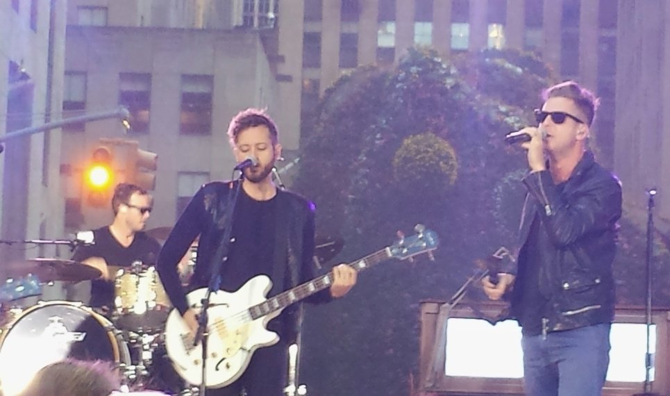 SelfieShanNow's tweet photo. Here are some more pics from the first time I saw @OneRepublic on the Today show during the Native era in 2014, and I also was in @RyanTedder's selfie π€£ #1RNative @brentkutzle β₯οΈπ https://t.co/lTU6ylhjz1
