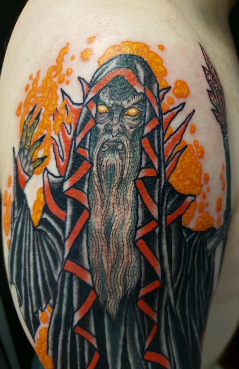 Twitter 上的John Bultena‍♂️："New tattoo! Got myself an evil wizard by @lanemania It is big &amp; scary. He has a name but only the artist &amp; I know it... #Wizard #DnD #dungeonsanddragons #