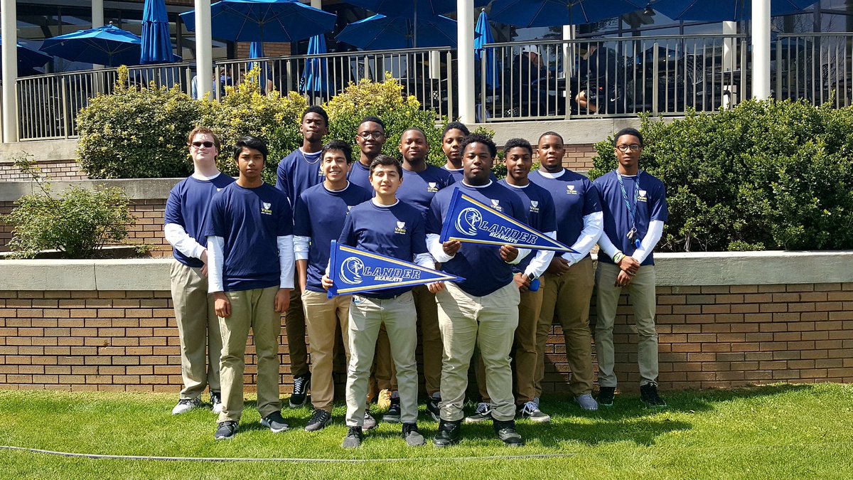 VECVikings's tweet photo. College Tour "Road Trip".... 1st STOP:
Lander University. Thank you @Admissions_LU for an impressive campus tour! @RwbookerRussell #DegreeGOALS #VECPRIDE #FIRSTGeneration https://t.co/kGqngXpHHD