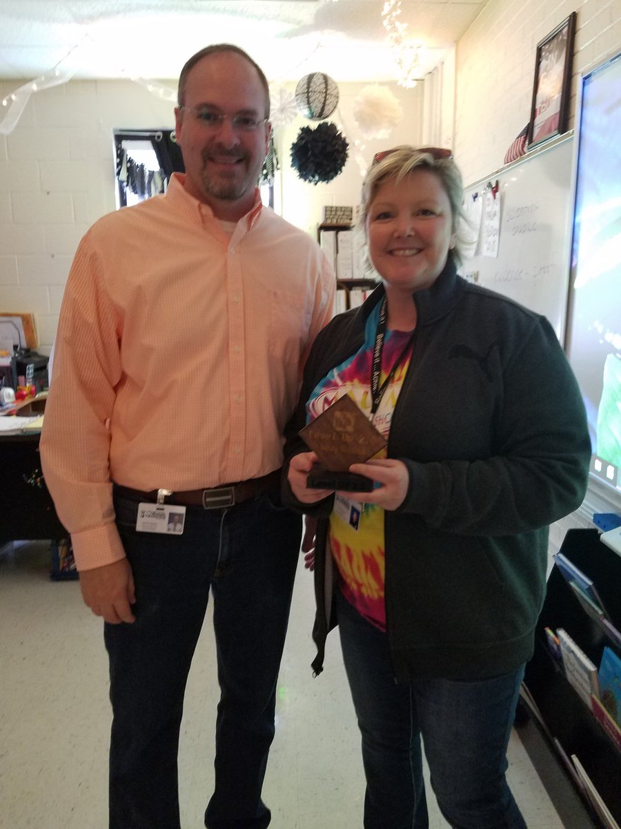 nmedley29's tweet photo. Congratulations to @sandy_headrick! She has leveled up her learning with technology! @altopark_elem @Suzie_Henderson @jb_kappy #fcsdot https://t.co/69rriWasdn