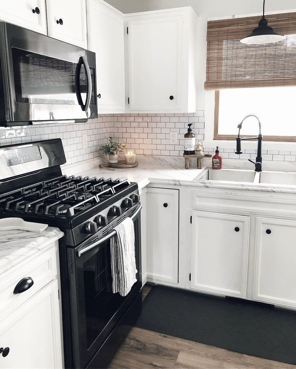 VigoIndustries's tweet photo. Oh, these tiles! We love this comfy kitchen! Thanks for sharing @ourwisconsinnest #ourwisconsinnest | VIGO EDISON Pull-Down Spray Kitchen Faucet in Matte Black
.
#kitchenfaucet #kitchenfaucets #kitchenfaucetinstall #pulldownkitchenfaucet #faucet #faucetdesign #vigo https://t.co/OcJOfCYxCI