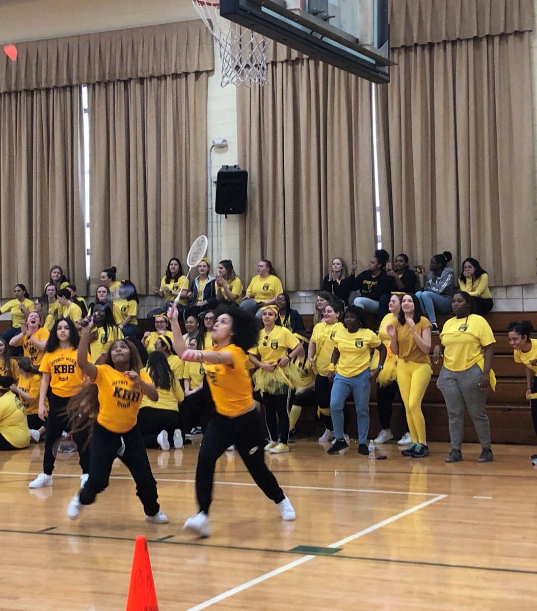 BKHSNYC's tweet photo. Spirit Week has come to an end. The week was full of activities for the Kearney students, faculty, and staff. Congratulations to the Green Team for winning the Green and Gold competition! #KearneySpiritWeek #KearneyStrong https://t.co/CMrpeiADZC
