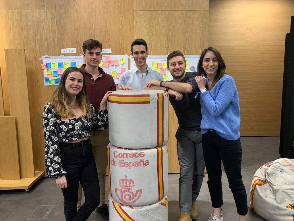 Los equipos de #postalHack
Gran trabajo en la jornada de arranque. Mañana, elaboración de ideas y presentaciones. #descansoMerecido