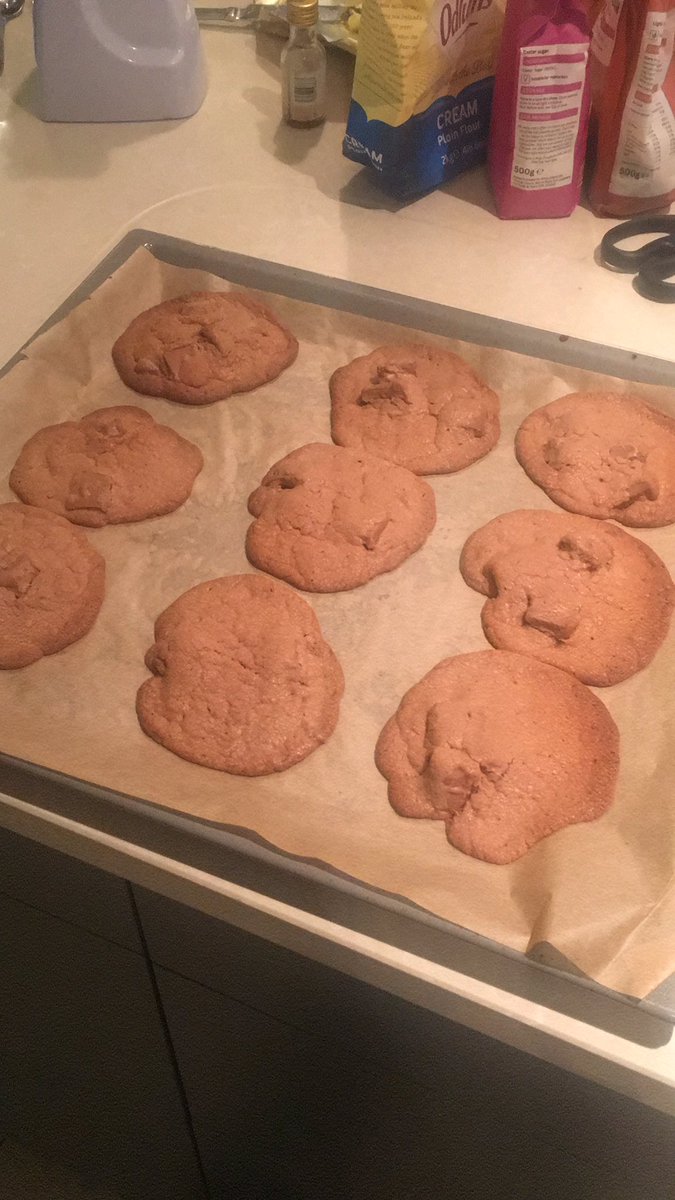 UCDOrchestra's tweet photo. Bake sale tomorrow at Astra Hall around 3pm for @Relay4LifeUCD, please drop by if you’re in the area 😊 https://t.co/rHczzZliPT