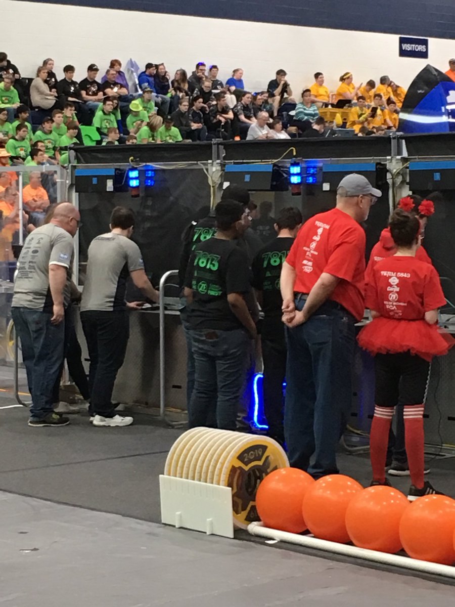 MrBarrNHHS's tweet photo. Caught this shot of some pregame strategizing for New Haven Robotics Team 7813. If you’ve never been to a competition I highly recommend it! Teamwork and sportsmanship at its finest! https://t.co/i4MCTA8oKv