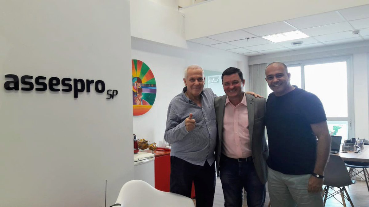 AssesproSP's tweet photo. Recebemos nesta quinta 28/03 na Assespro-SP o Diretor de Capital Empreendedor da Assespro Nacional, Yves Nogueira. #inovação no Ecossistema Assespro ... #JuntosSomosMais
#ASSESPROSP #ASSESPRO #startups #conexão #negócios #inovação #conteúdo #tecnologia #associativismo https://t.co/htSDdv7Ua7