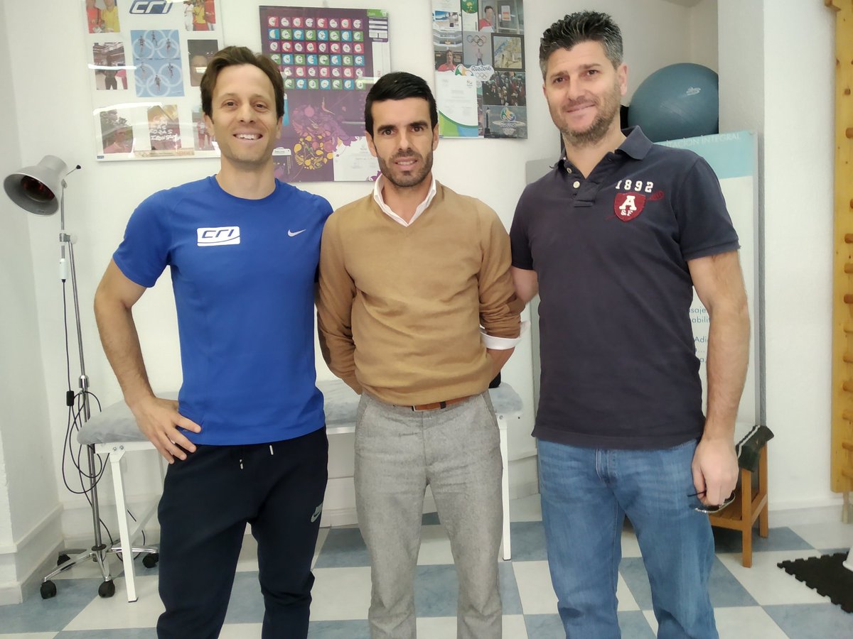 EmiliodeJusto's tweet photo. 🇨🇵 La volonté est la base, ensuite croire en une équipe qui rend possible l'impossible. Un grand merci au Dr. De Lucas Villarrubia, a Samu de @crilasrozas y Carlos de #HealthMotion. Rendez vous, enfin, demain à barcarota !
#AquiAhora https://t.co/CoDNCZ16Zb
