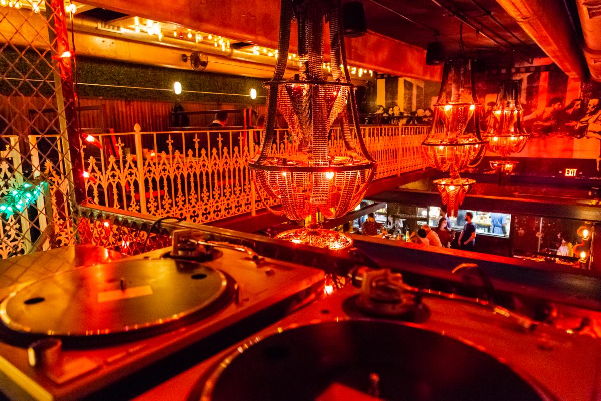 Let's get this party started, Pittsburgh! After all, it is the weekend. #TGIF