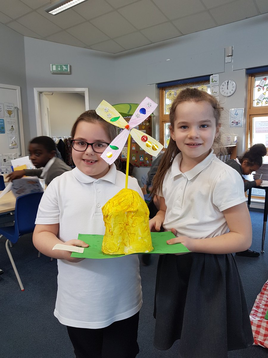 Windmill2J's tweet photo. 2J have worked hard to design and make windmills as part of their DT project. Well done everyone for such creativity and collaborative working 👏 #MusicFederation https://t.co/QjGhamkntb
