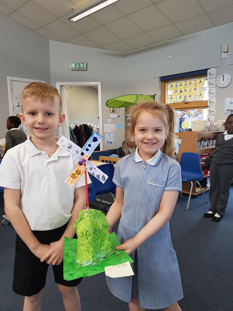 Windmill2J's tweet photo. 2J have worked hard to design and make windmills as part of their DT project. Well done everyone for such creativity and collaborative working 👏 #MusicFederation https://t.co/QjGhamkntb
