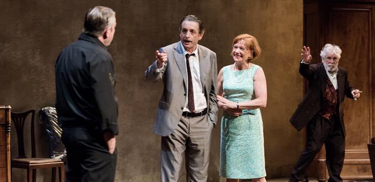 TeatreBalaguer's tweet photo. Dissabte 30 de març a les 22h representació de l'obra de teatre #elpreu d'Arthur Miller, interpretada per Pere Arquillué, Ramon Madaula, Lluís Marco i Rosa Renom. Dirigit per Sílvia Munt, va ser l'espectacle més vist del Grec 2016. Entrades a la venda a https://t.co/Ru4GB82Ebq https://t.co/726JTdMFlc