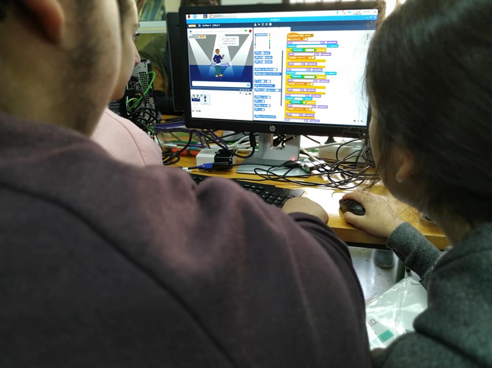 Trib_Arte's tweet photo. #AulaMakerLab semana intensa y muy gratificante en el @IESPrimeroDeMayo 🖱️Favoreciendo las competencias digitales en alumnado y docentes, ⌨️Descubriendo el potencial  #RaspberryPi en #Educacion 🤖Adentrándonos en la 4°RevoluciónIndustrial, la #Digital a través de la #CulturaMaker https://t.co/afwquZNzkV