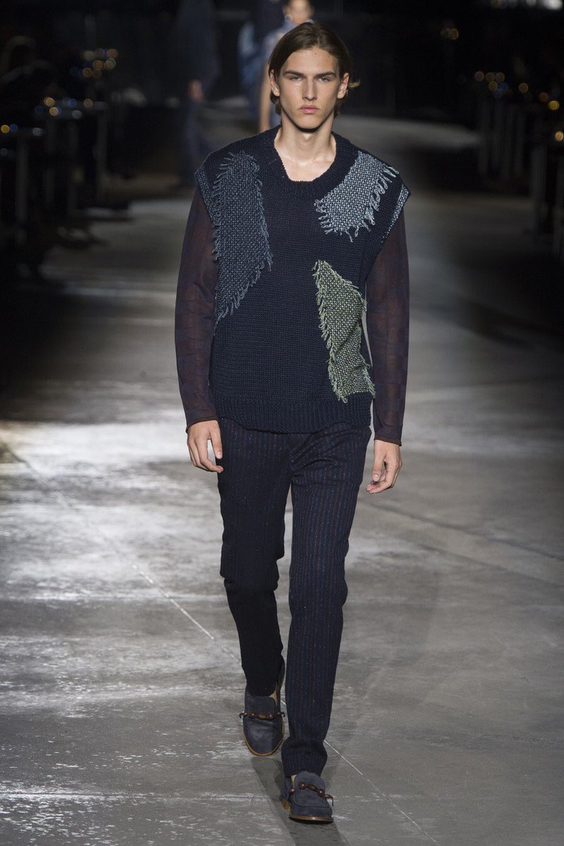 francarabias's tweet photo. Missoni - 65 Anniversary
New post on my #fashionblog #EnlaZonaF
MISSONI CUMPLE 65 https://t.co/9ycJsQJ541
@Missoni #Missoni #Missoni65 #MissoniSS19 #Spring2019 #fashion #fashionblogger #fashionbloggers #mfw #menswear #menstyle #mensfashion https://t.co/xU6DYha01V
