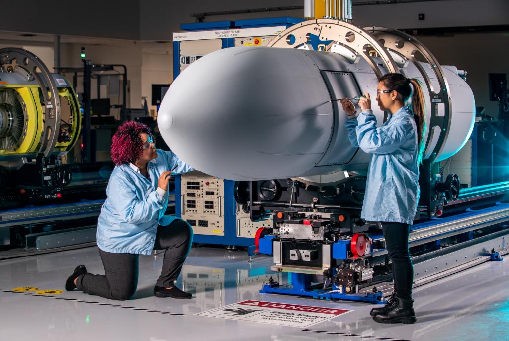 RTX_News's tweet photo. Weβll be at the @AOCrows 48th Annual Collaborative Electronic Warfare Symposium next week. See us at booth 28 to learn about the Navy's next generation jamming powerhouse or speak with a recruiter about a career with us. https://t.co/GYiQ1WFHHE #AOCrows #RaytheonJobs https://t.co/W09U3lg4x1