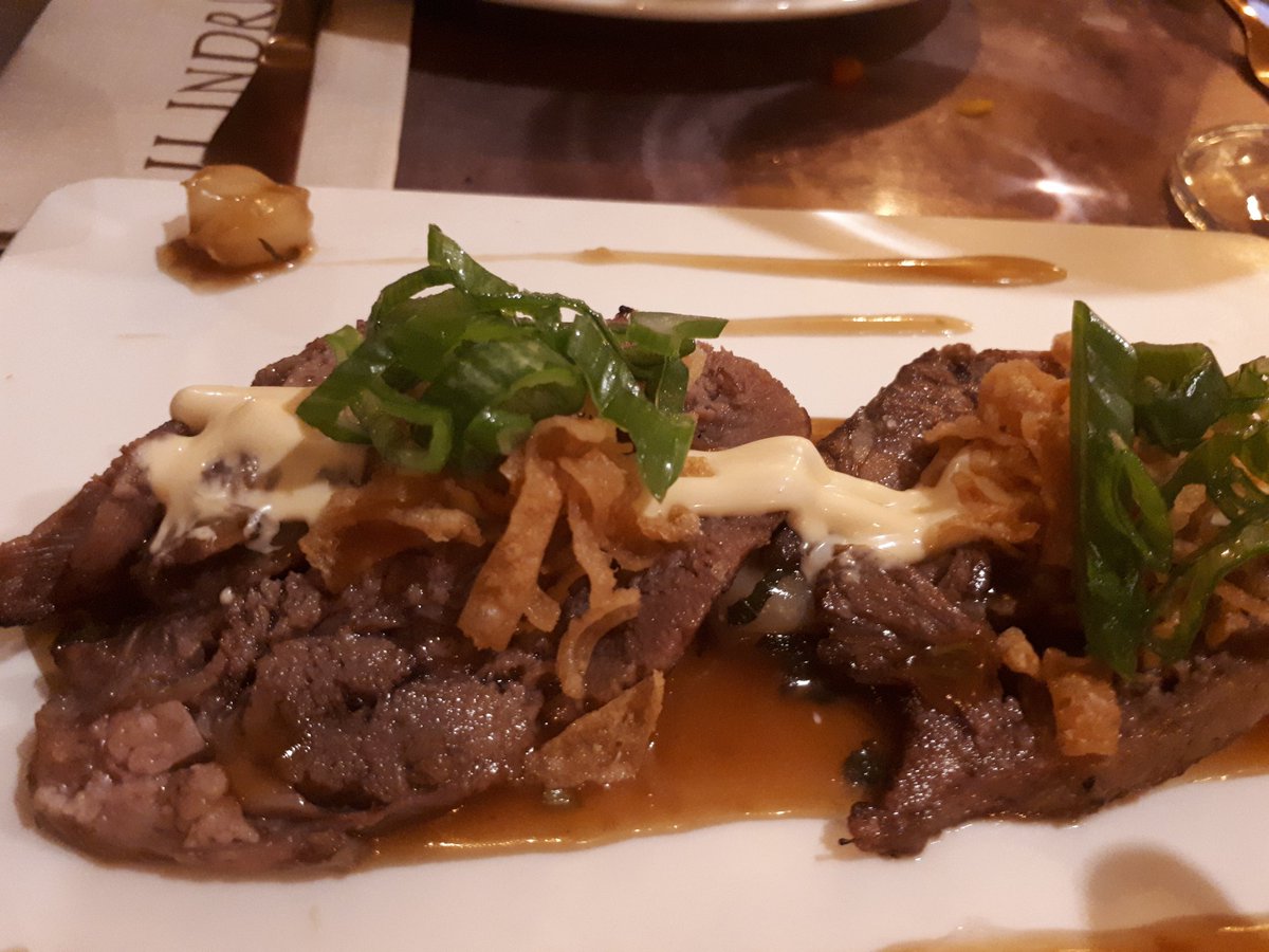 Lengua con salsa de hierbabuena y rocoto, plato emblemático de <a href="/cilindromadrid/">Cilindro Restaurante</a> tercer escenario del interesante cocinero peruano-asturiano Mario Céspedes <a href="/origenonline/">ORIGEN</a> #somosORIGEN
