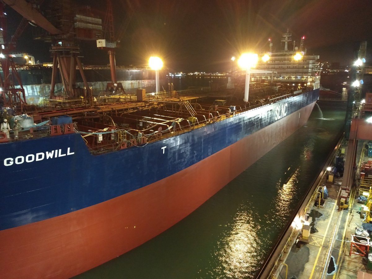 PatriotShipOps's tweet photo. The SLNC GOODWILL looking good with a new coat of paint at dry dock in Singapore.🚢 #tanker #shipping #sealife #engineer #drydock #maritime #merchantmarine #shipsinpics #shipphotography #sealife #shiplife #Singapore #Keppel #KeppelShipyard #float #port #weekend #forgedbythesea https://t.co/YsxgPfHiol
