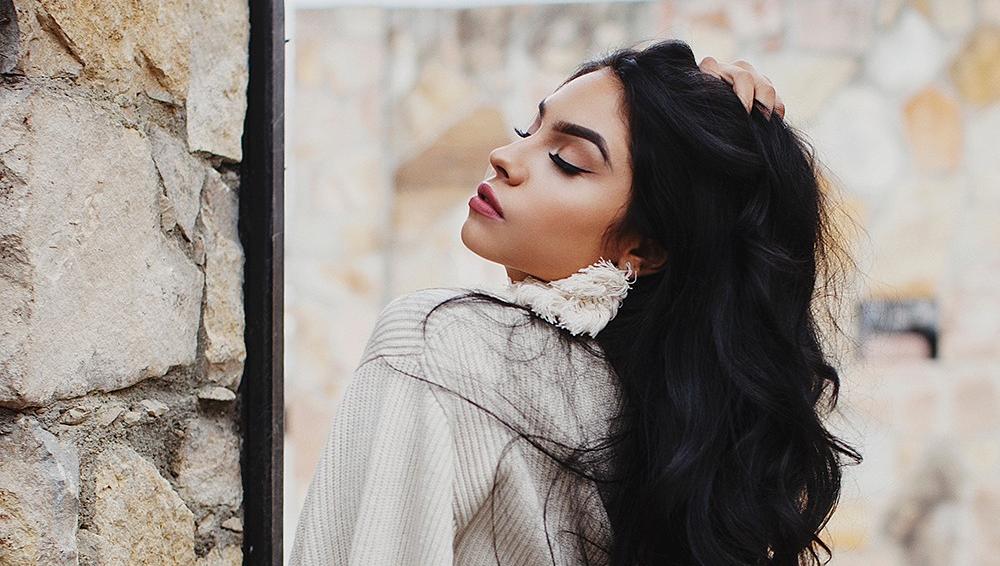 Nico_Mollet's tweet photo. Who's that girl?! #Senior2019 @briannaa.taylor rockin' this #amazing  #monochromatic #beige look // #earrings by @tribe_of_wild | #HMUA @the.makeupstory | #seniorsbynicollette #nicollettemolletphotography #seniorpictures #seniorpics #joetgarcias  #tribeofwild #photoshoot #canon https://t.co/liV3FTqF2x