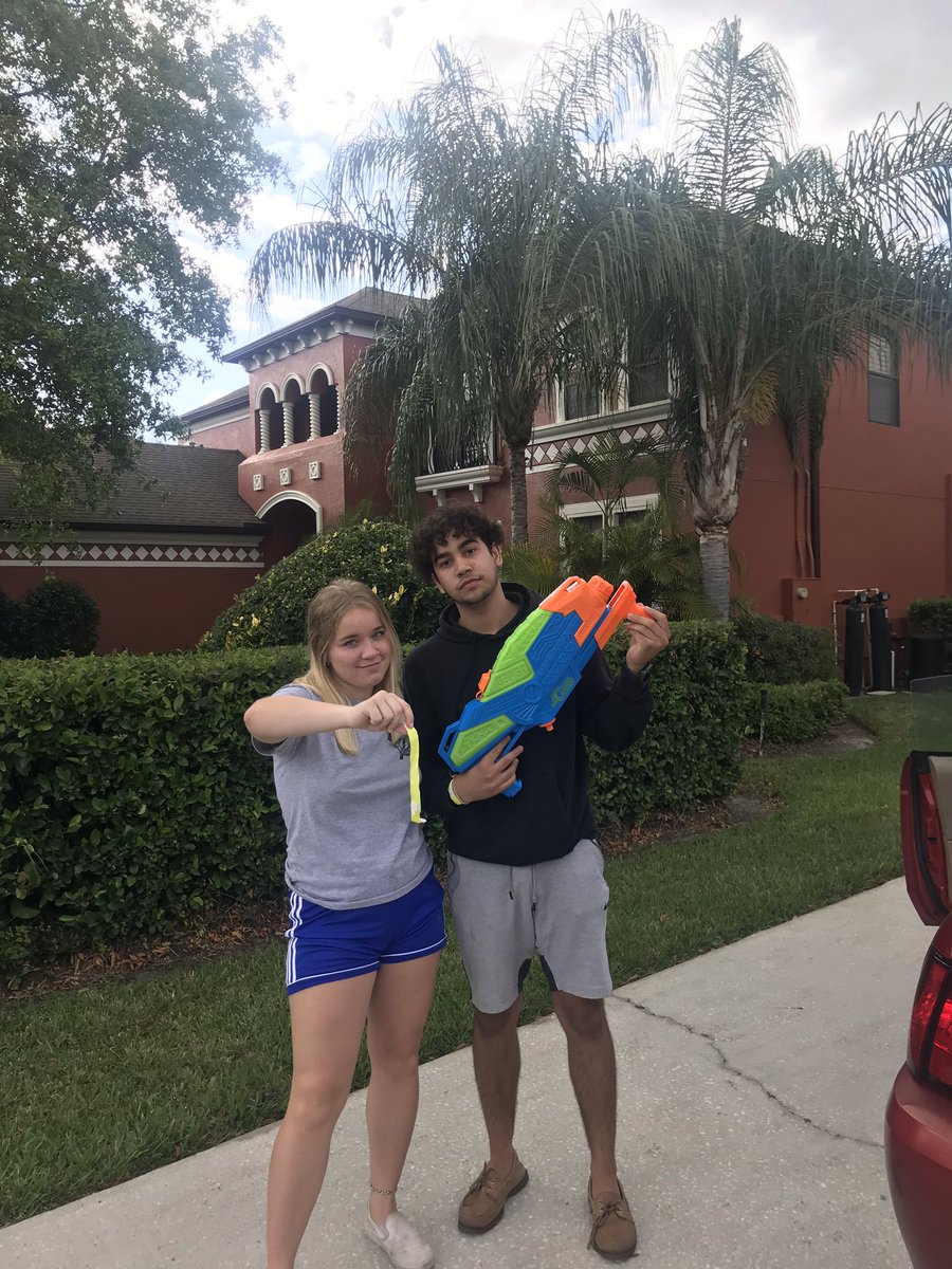 Emilio_267's tweet photo. @lolhswaterwars1 https://t.co/QvBFwta0Ff