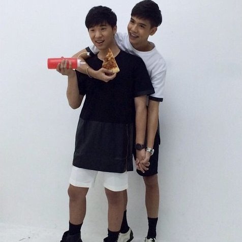 xxmissrainxx's tweet photo. @ssingss @oattrttt Lovesickの頃のSingくん。2/2
イチャイチャPerWin❤✨
Oatくんの膝で寝ちゃうSingくん萌える🔥
2人とも本当にかわいい😊💕
#คนของซิง #ssingss @ssingss
@oattrttt #oattharathon #oattrtt
#lovesicktheseries https://t.co/n5Uvl0SrqA