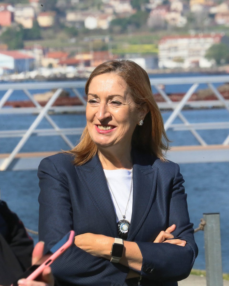 pontevedrapp's tweet photo. Un equipo de luxo, con xuventude e veteranía, con renovación e experiencia. O único que sae a gañar e gobernar sempre. A mellor garantía: o Partido Popular. #ValorSeguro https://t.co/24Tsmhid6p