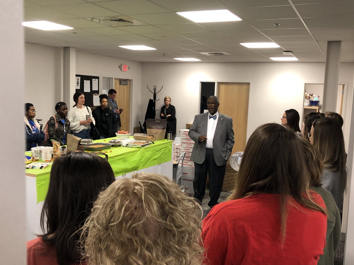 MayorSlyJames's tweet photo. Started the day w/teachers, parents & kids for drop-off time at @afiakc1. They have a wait list for #prek, like everywhere else in KC. Our plan will help expand capacity & make sure ALL kids in #KC have access to high-quality pre-k. https://t.co/vp76tqksQ2 #PreKforKC https://t.co/bgpd5Cp3sz