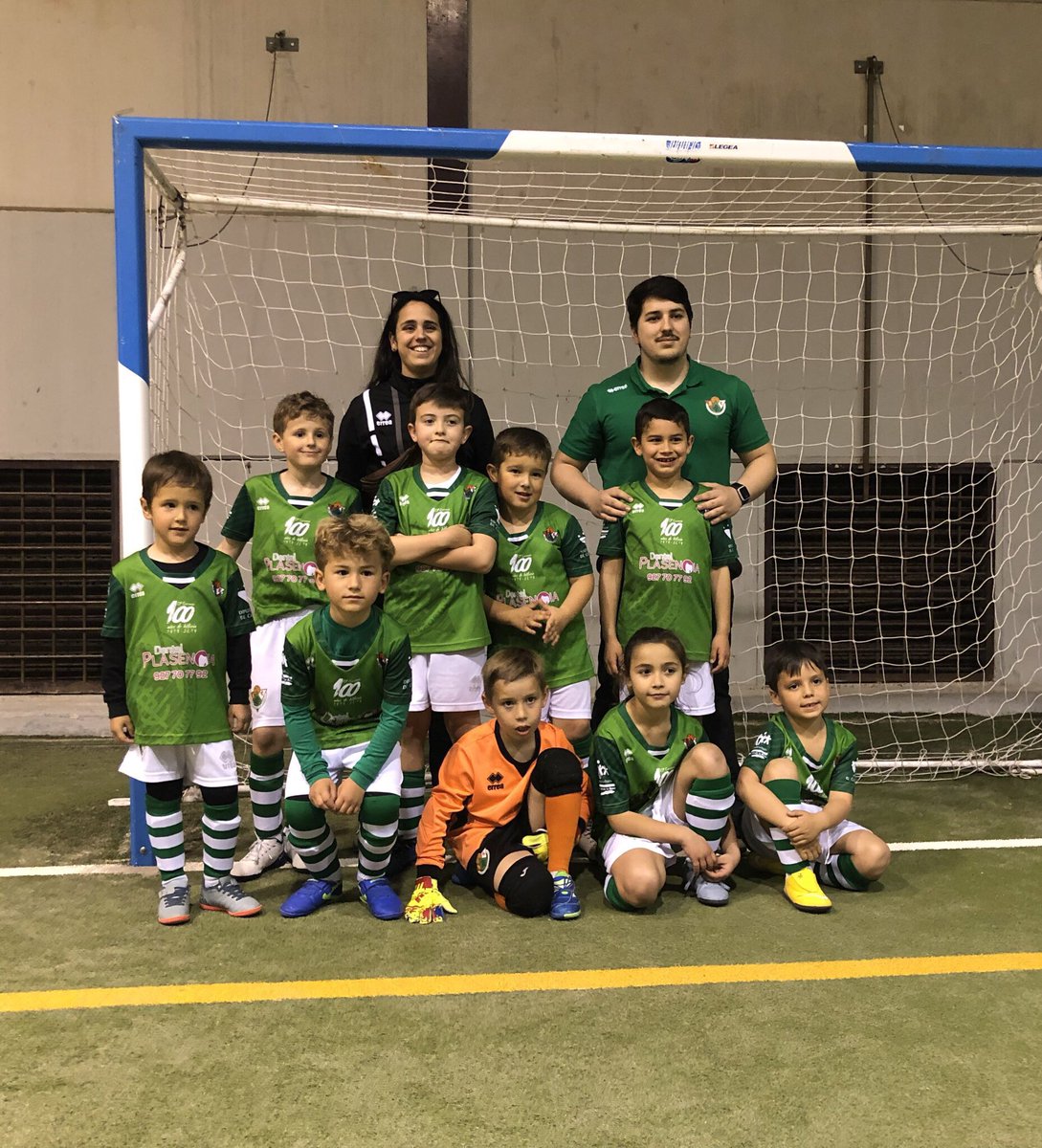 Que gran partido de nuestros chicos del Prebenjamin C, mañana habrá más partidos de la cantera para poder disfrutar del fútbol #VamosEquipo

Más información de la jornada de mañana ⬆️⬆️⬆️