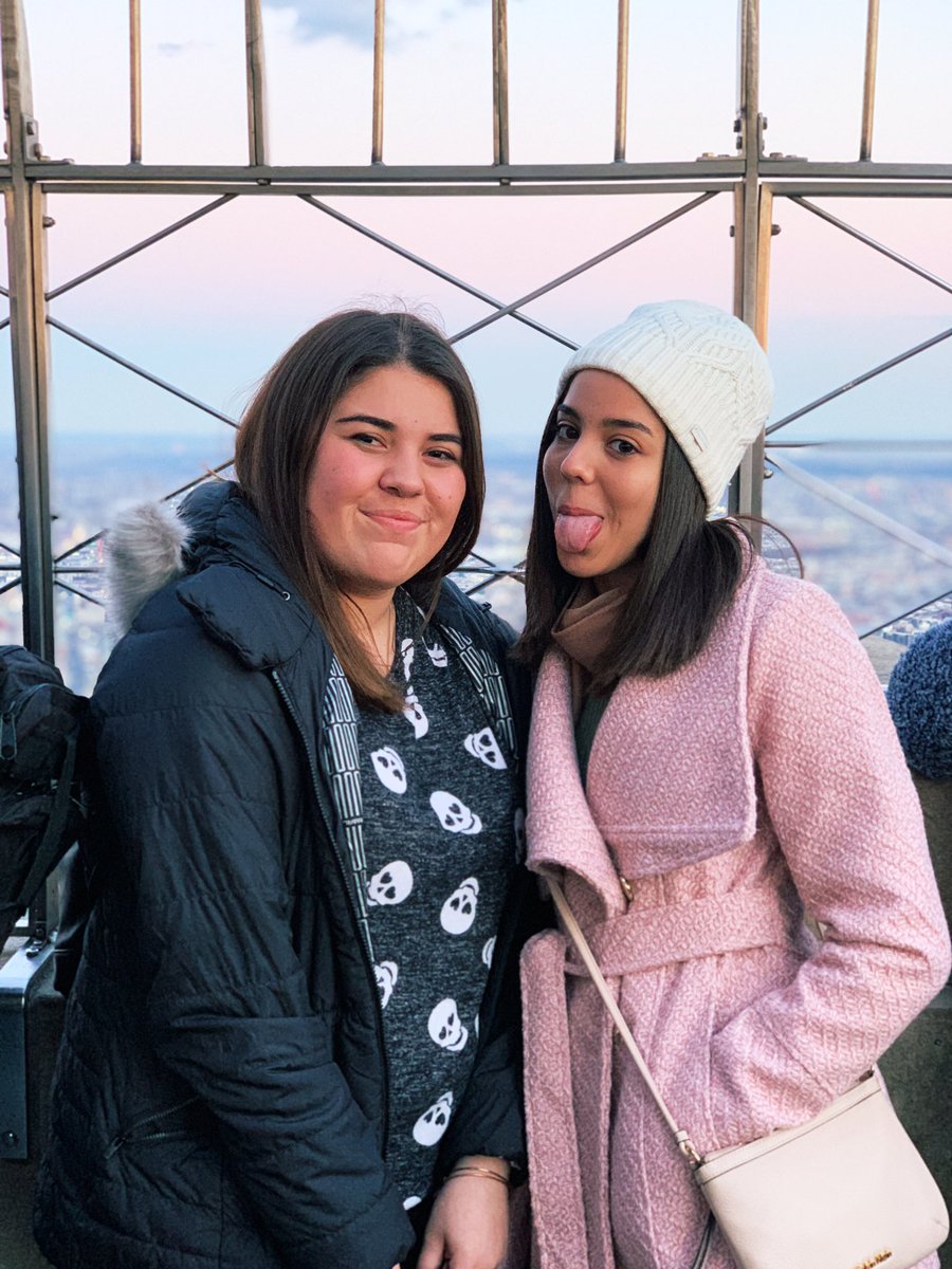 BGHSInspiration's tweet photo. 8 more weeks and our 2018-2019 Editors-In-Chief are signing out! Lily will be attending the University of Florida and Marianna will be attending Emerson College to pursue Journalism in the fall! So proud of our girls ✨💜 @GolemanGators https://t.co/9aZyeDwtaN