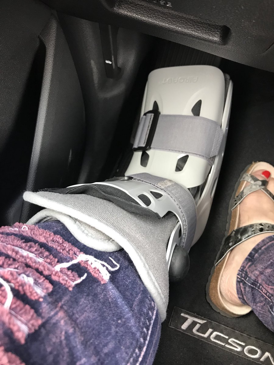 HansonApril's tweet image. I’m an idiot. There. I said it. #yql #ididthistomyself #overdidit #justletmedance #myreasonformissingthegymthisyear