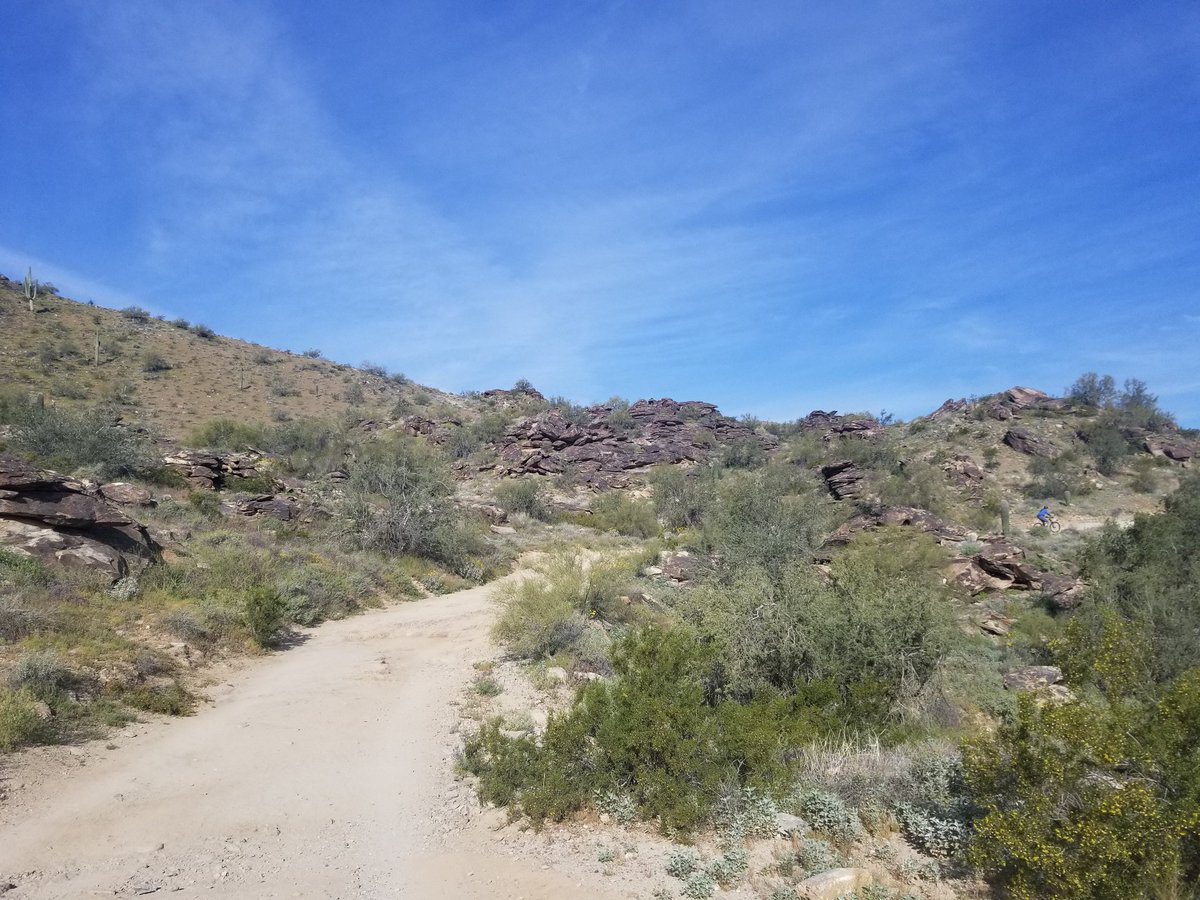 Spending my early retirement hiking and I'm only 28 years old! #hustlehard #hustle #makemoneyfromhome #makemoney #retired