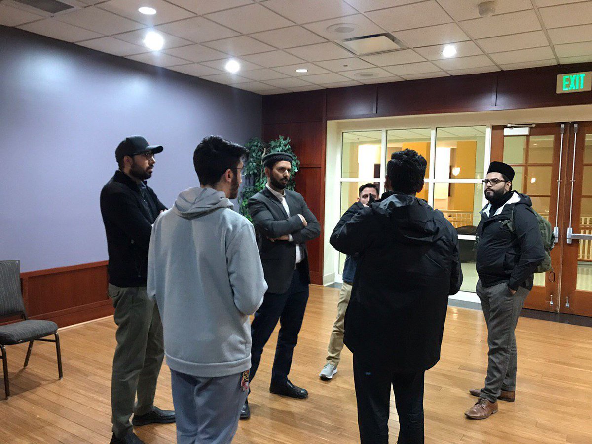 MuslimYouthUSA's tweet photo. Our brothers @MKASilverSpring hosted a #MeetAMuslim event at @UofMaryland. They covered a variety of topics, including explaining the concept of #Jihad, which by the way means to “struggle.” Guests were happy with the event and gave positive feedback. #WhatMuslimsDo #MuslimYouth https://t.co/eerOSLVCpp