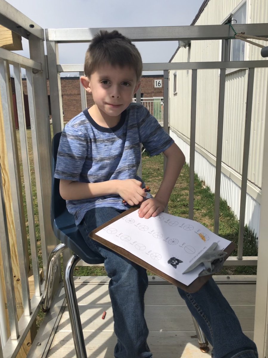 modenasclass's tweet photo. Working outside on a warm day!#tmesEagles https://t.co/gzbPNPphII