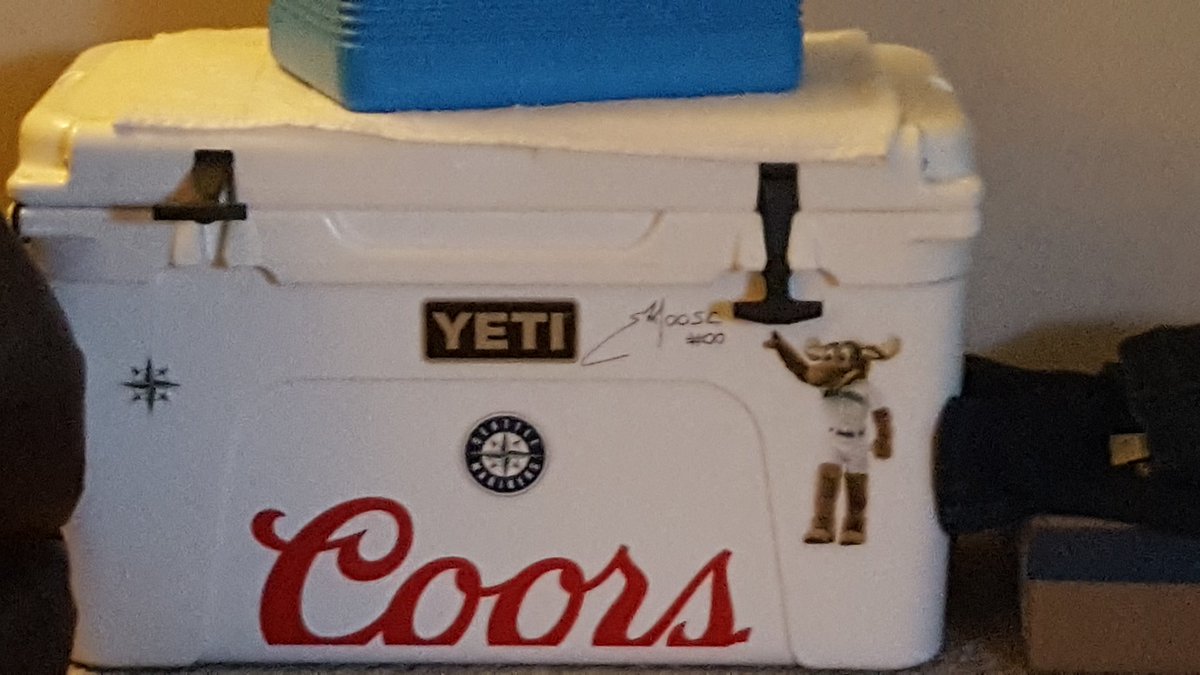 SeanMcKillip's tweet photo. Well that's a bummer.... #RootFanFav became #RefreshingPlays and its the same prize as last season....ah heck with it...let's win another one! #GoMariners #TrueToTheBlue #YetiNeedsABuddy https://t.co/7pXehcWrbE