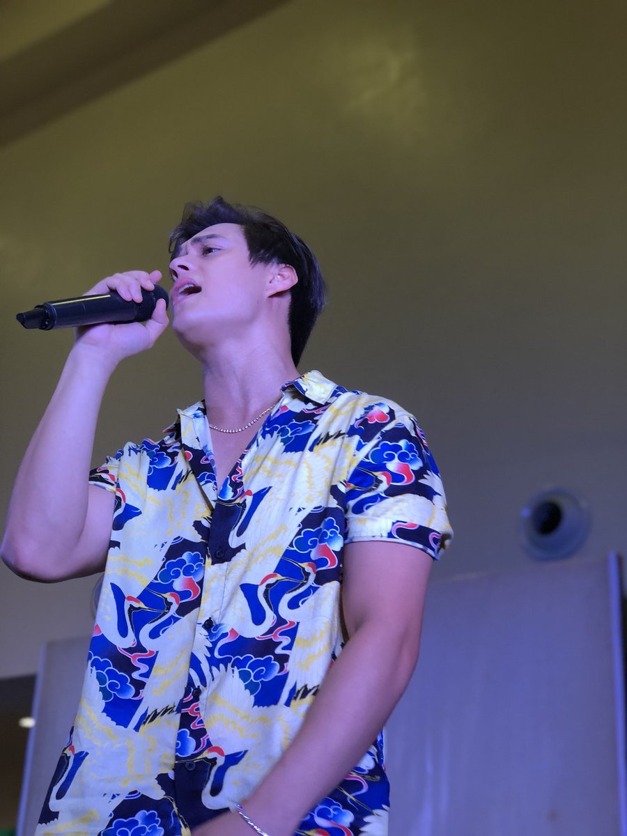 kinginquenito's tweet photo. happy happy birthday, @itsenriquegil!! 🥳 https://t.co/xfBZHHKbBE