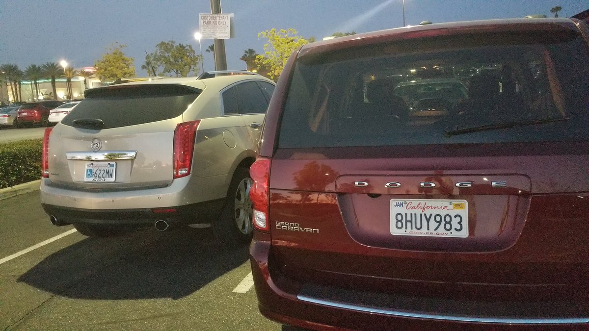 LifeMinivan's tweet image. Oh hey Caddy...sup.  #MiniVan