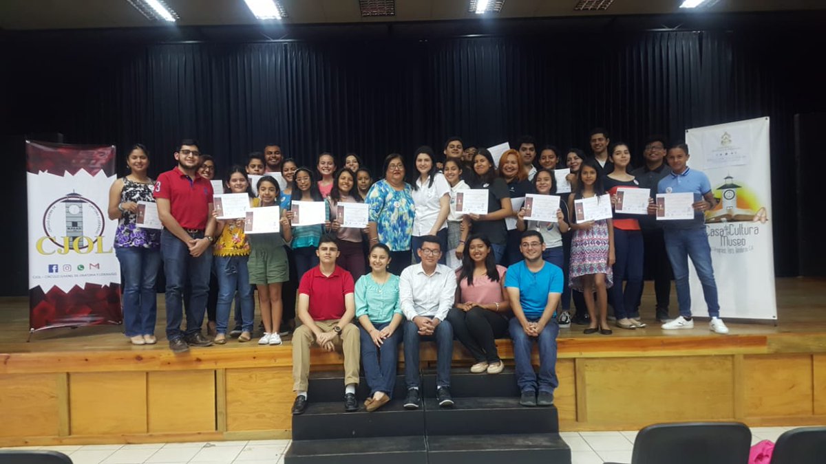 cjolhn's tweet photo. Orgullosos de graduar a 25 estudiantes en la ciudad de El Progreso por tomar el:
Curso especializado en Oratoria y Líderazgo.
Gracias a Casa dea Cultura y la Lic. Silvia Zavala por el apoyo al crecimiento de estos jóvenes.
#SomosCJOL
#FormandoFormadores
#InspirandoLideres https://t.co/DTh80WbCiJ