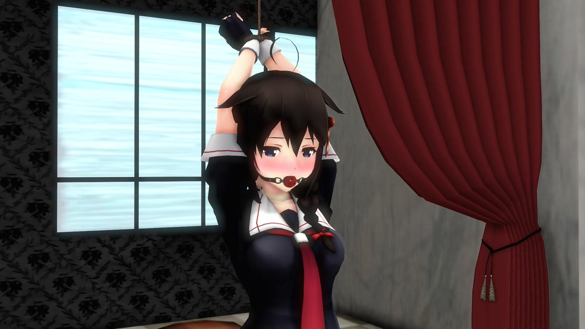 ②
今日は特別ゲストと一緒に遊んであげるといわれ、この部屋に吊るされた。
口にはボールギャグを咥えさせられ、まともにしゃべることができない。
なんとか拘束を解こうとしたけれど・・・さすがに無理か。
しばらくして、僕を縛った本人と夕立が部屋に入ってきた。 