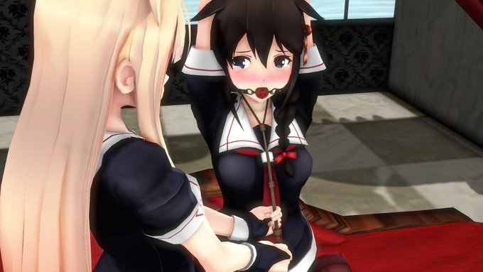 ③
夕立が僕に縄を掛けはじめる。
「むぐっ!んんっ!」
「まずは中心からずれないように縄を掛けて、胸の上あたりで瘤をつくるの。
そうそう、さすが海軍さんね、ロープの扱いには慣れてる感じ。」
拒絶の声もあげられないまま、体に縄が掛けられていく。 