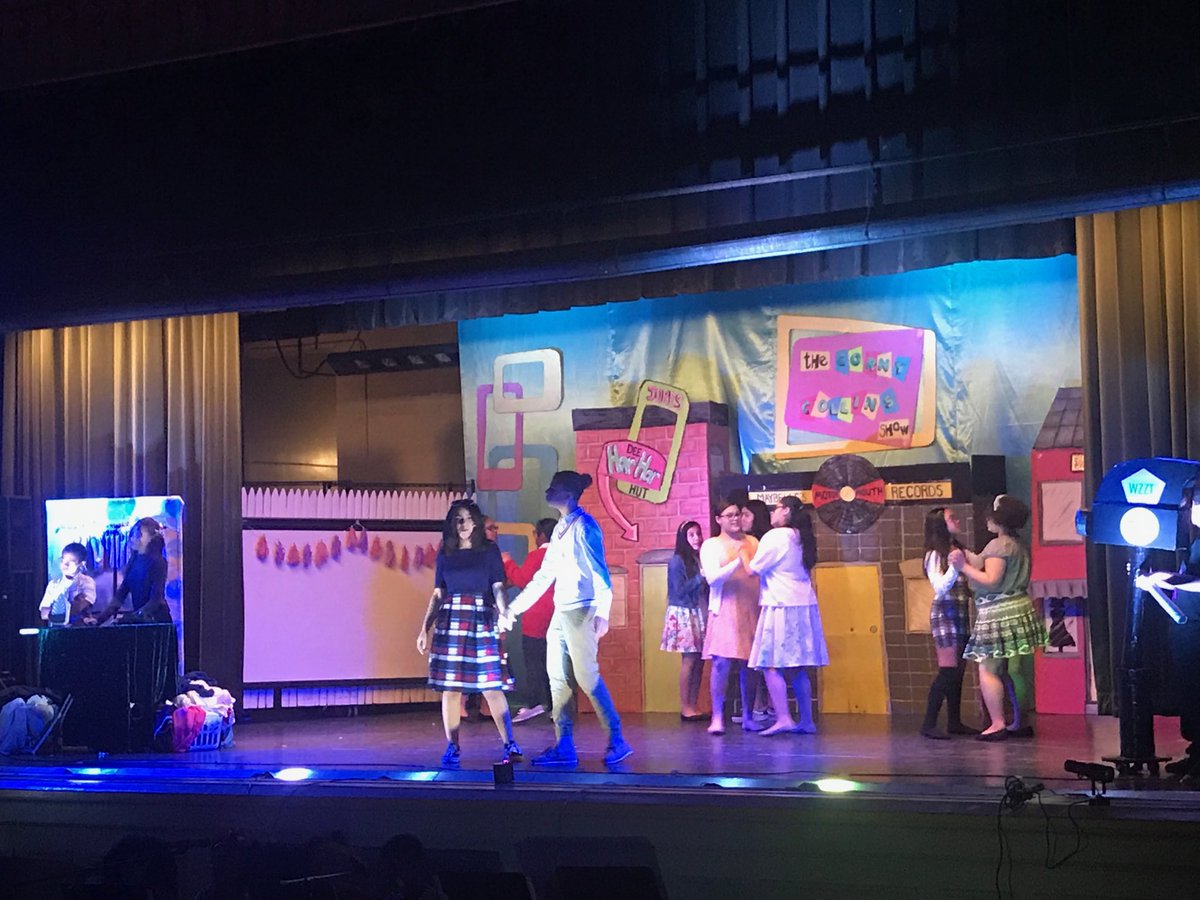Hairspray Jr!!!  An amazing job by the students of Gilbert Stuart Middle School! #GoDragons