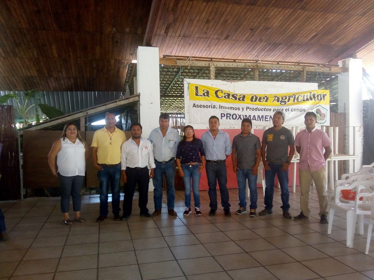 fgh_andres's tweet photo. Chapingueros presentes en el Evento de Buen Uso y Manejo de Plaguicidas @Aechoac #Putla #Oaxaca https://t.co/R11pVxKGxy