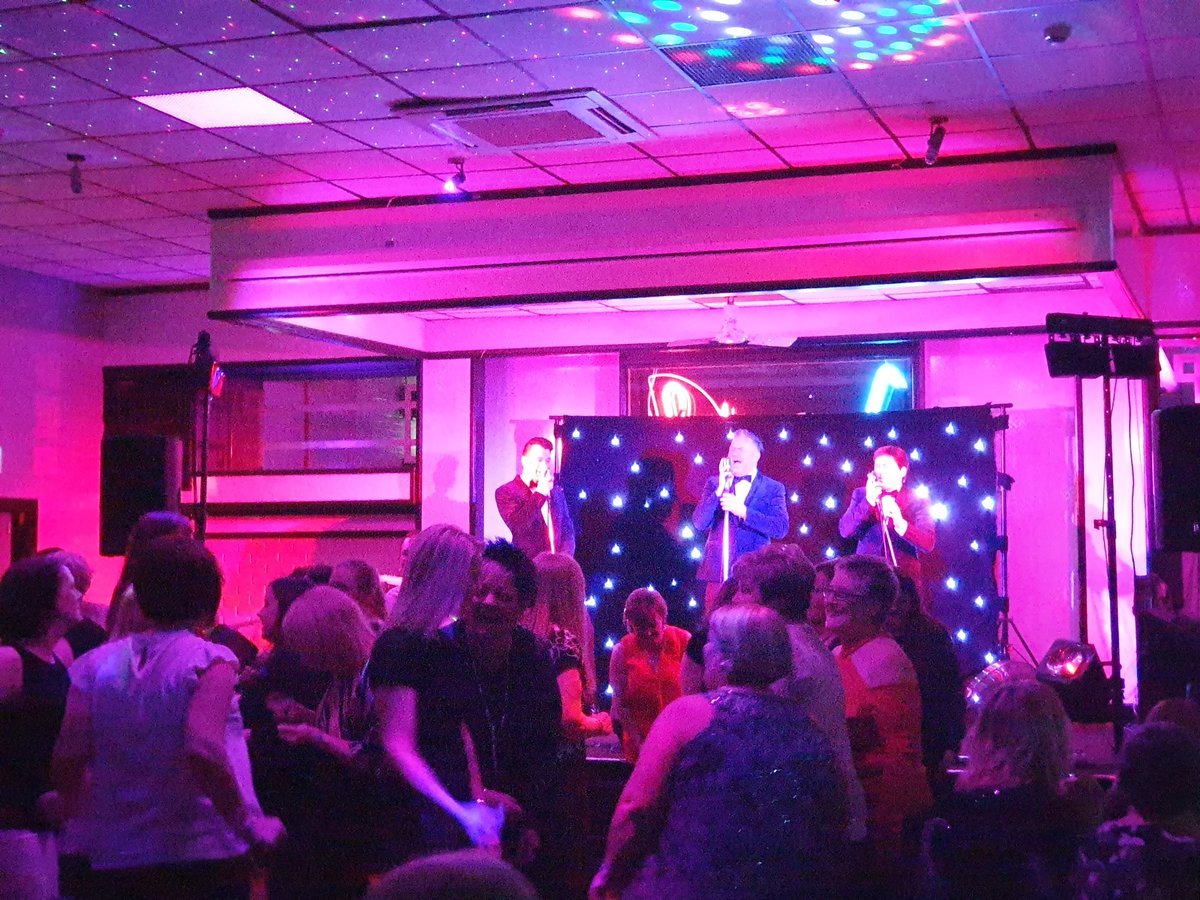 ClydeParent's tweet photo. another approx £1500 raised. thank you everyone xx yet another fsntastic night #jerseynotes https://t.co/MPAEcetfRs