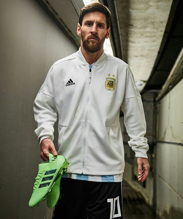 Menciona a el primer jugador que se te ocurra con la primera letra de tu nombre. 👇⚽